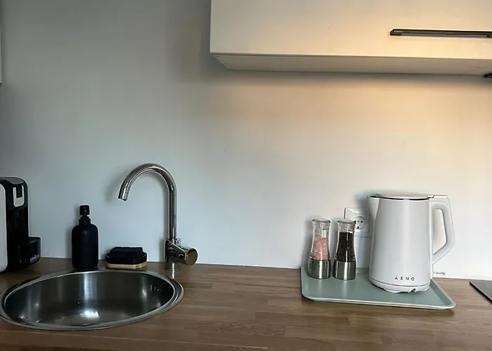 Charming On Eveles Street *